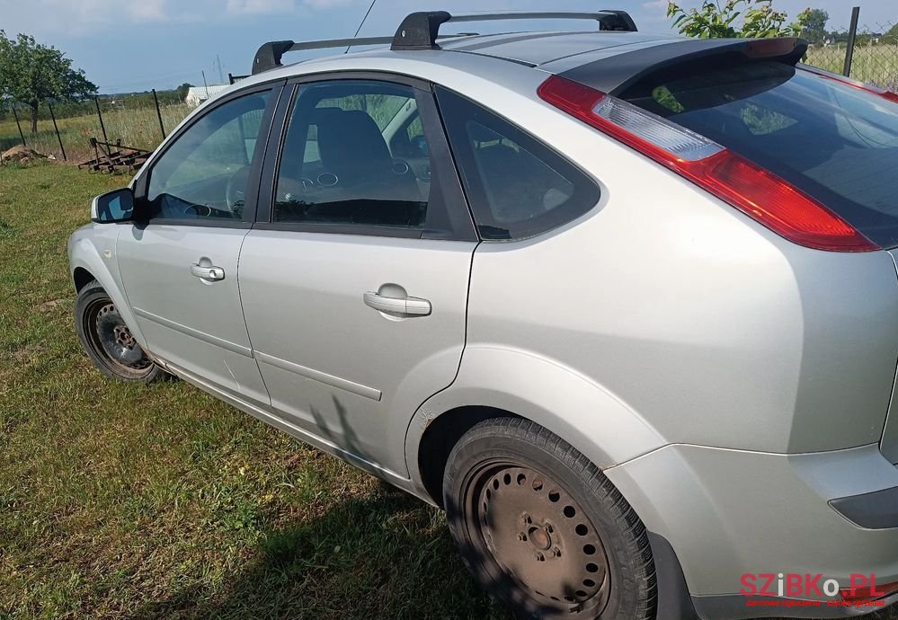 2007' Ford Focus photo #3