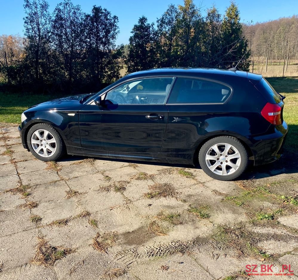 2009' BMW 1 Series photo #3