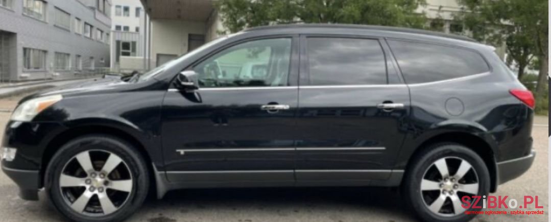 2010' Chevrolet Traverse photo #1