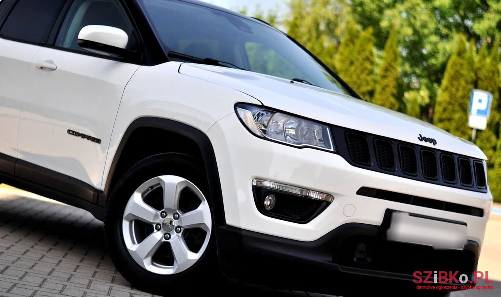 2019' Jeep Compass photo #2