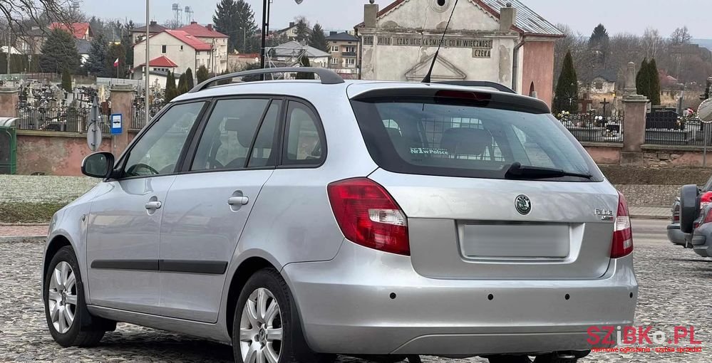 2010' Skoda Fabia 1.2 Tsi Fresh Plus photo #5