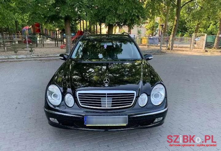 2004' Mercedes-Benz E-Class 320 photo #5