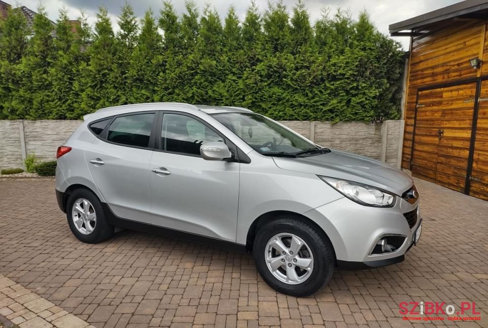 2012' Hyundai ix35 photo #2