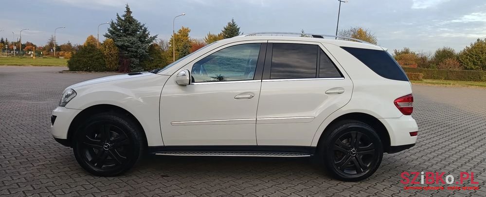 2009' Mercedes-Benz Ml 350 Cdi 4-Matic photo #1