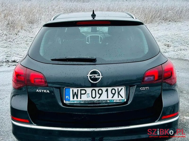 2014' Opel Astra photo #6