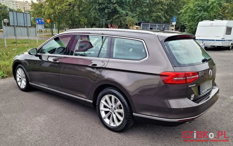 2015' Volkswagen Passat photo #6