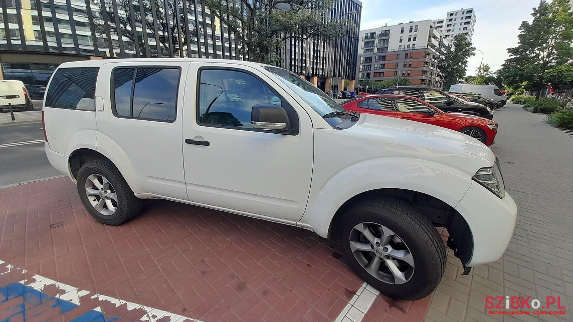 2011' Nissan Pathfinder photo #4