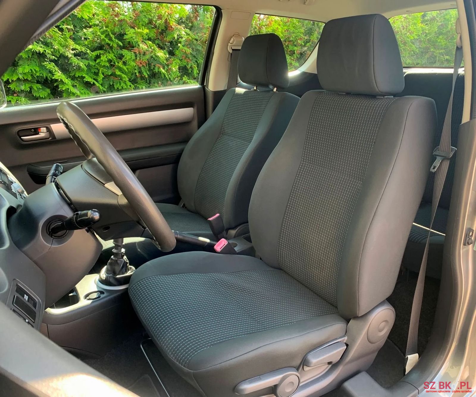 2008' Suzuki Swift photo #3