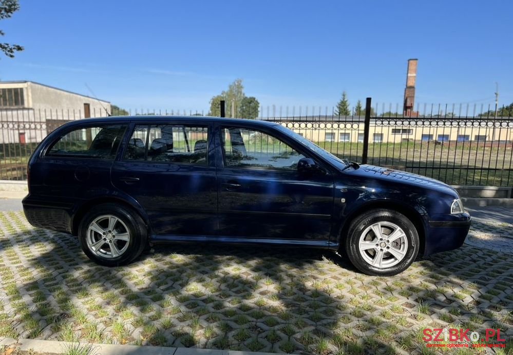 2002' Skoda Octavia 2.0 Ambiente photo #4
