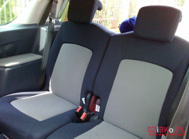 2005' Peugeot 1007 photo #3