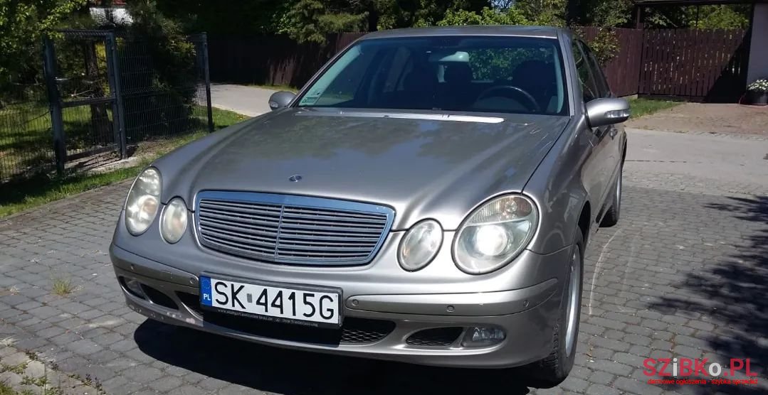 2005' Mercedes-Benz E-Class photo #6