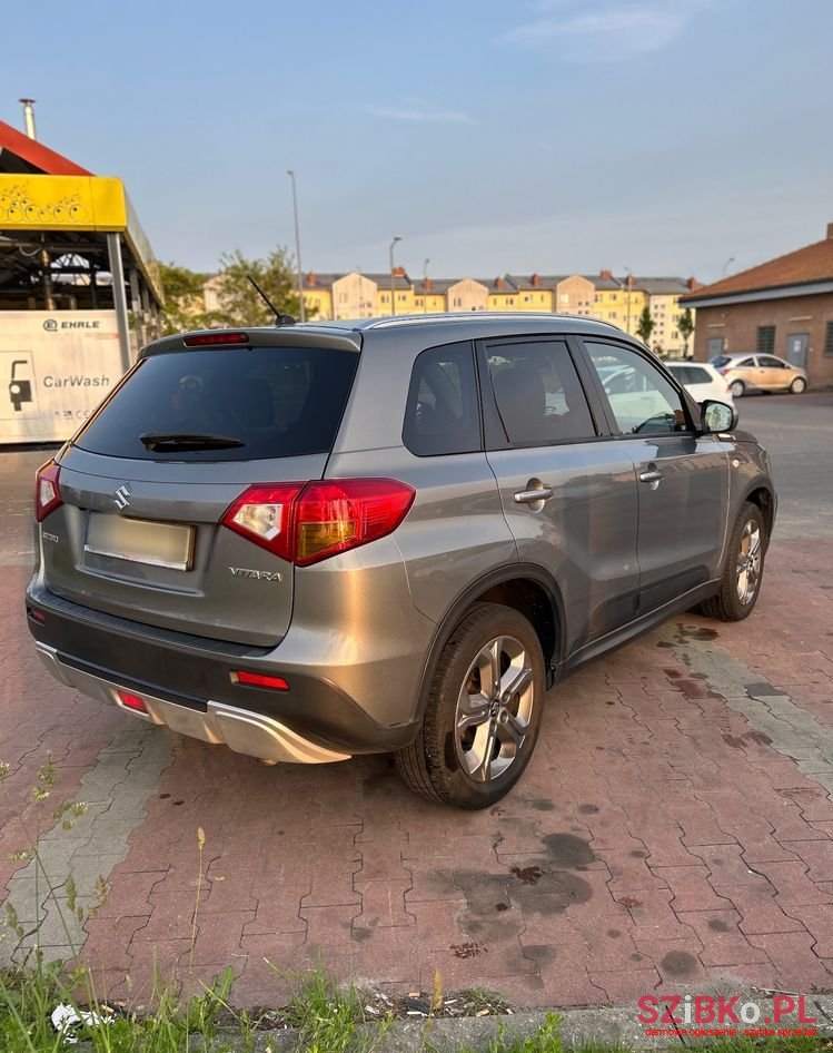 2015' Suzuki Vitara 1.6 Premium 2Wd photo #6
