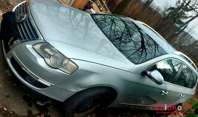 2006' Volkswagen Passat photo #5