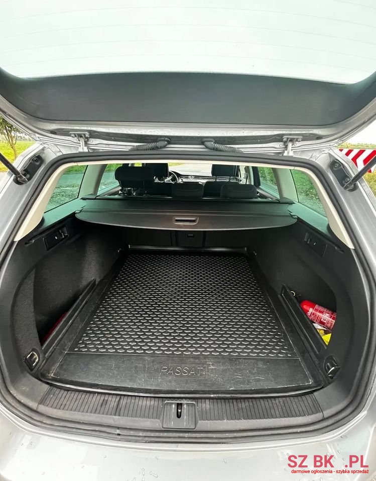 2019' Volkswagen Passat photo #5