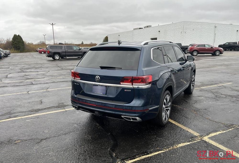 2021' Volkswagen Atlas photo #5