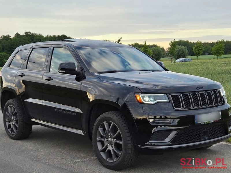 2021' Jeep Grand Cherokee 5.7 V8 Overland photo #3