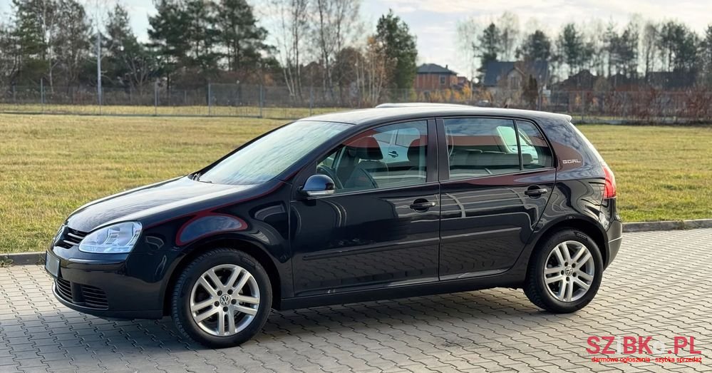 2007' Volkswagen Golf photo #3