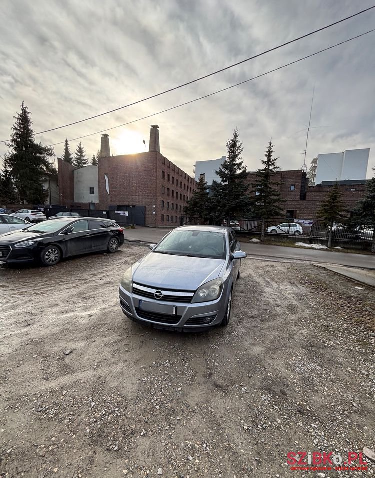 2004' Opel Astra photo #2