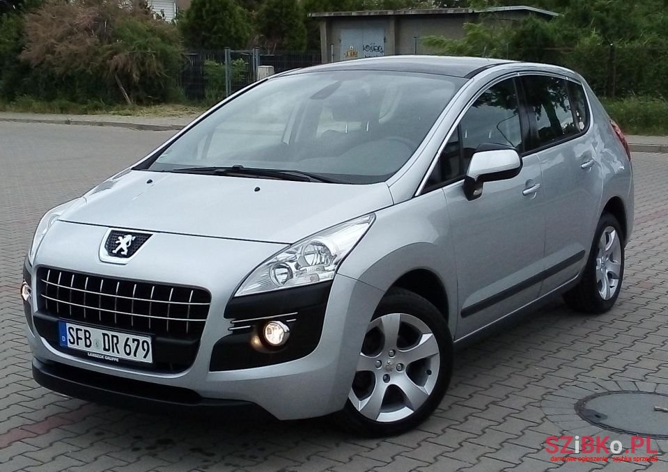 2012' Peugeot 3008 photo #1