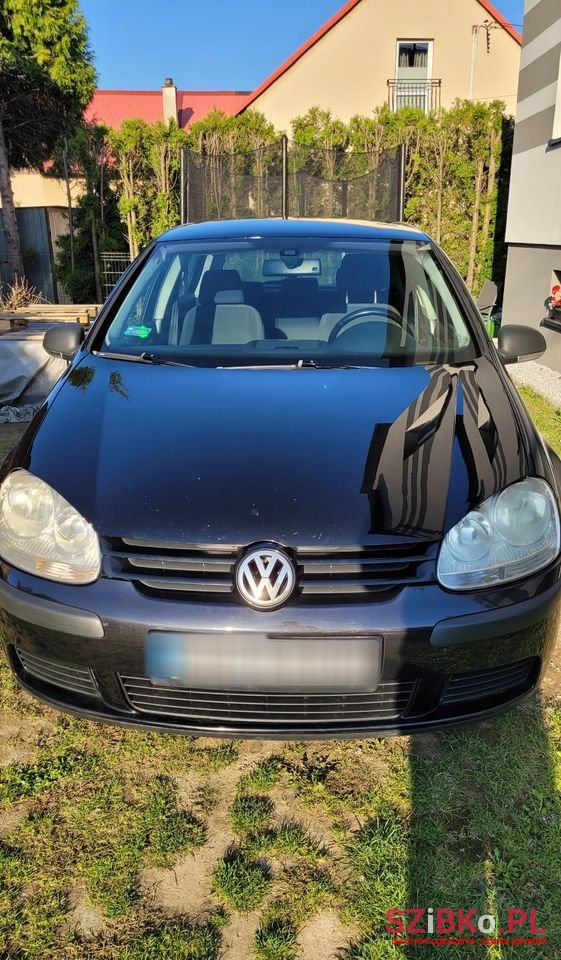 2008' Volkswagen Golf photo #2