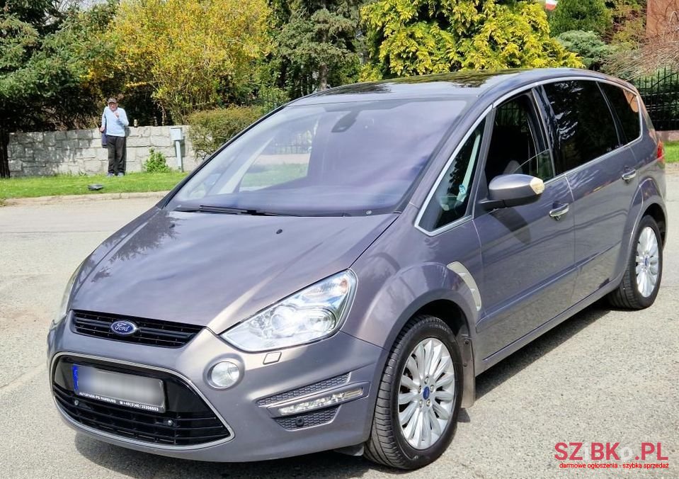 2011' Ford S-Max photo #1