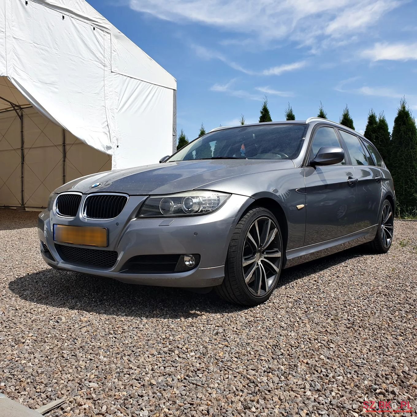 2011' BMW 3 Series photo #3