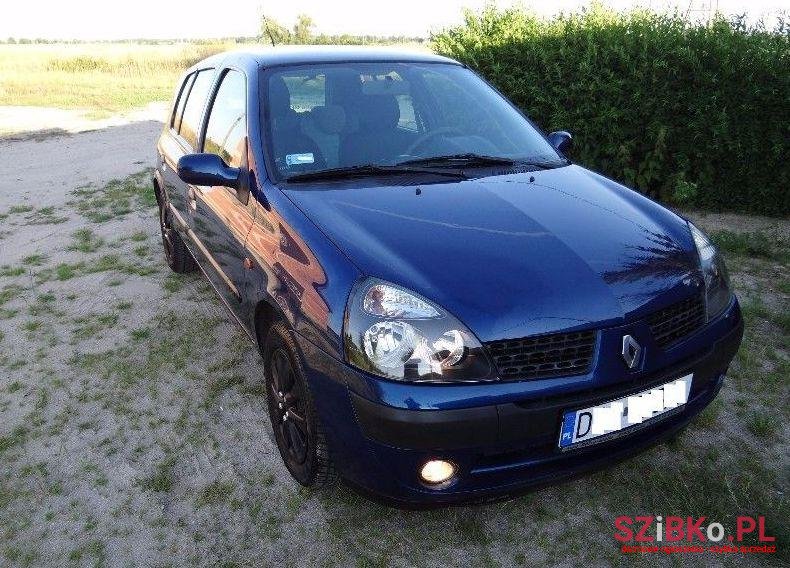 2001' Renault Clio photo #2