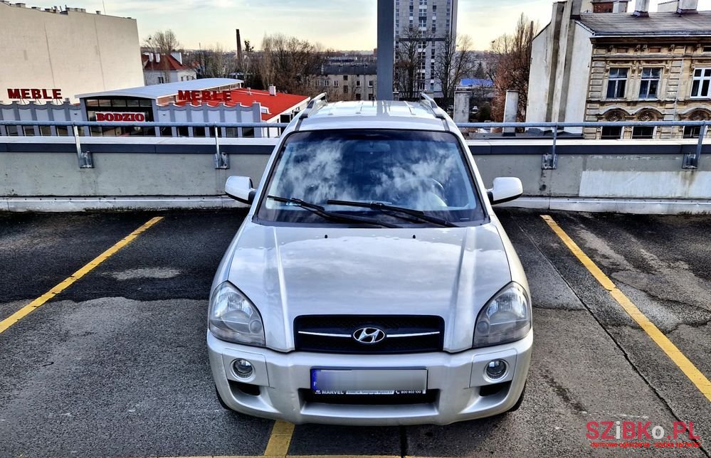 2007' Hyundai Tucson 2.0 Crdi Premium photo #5