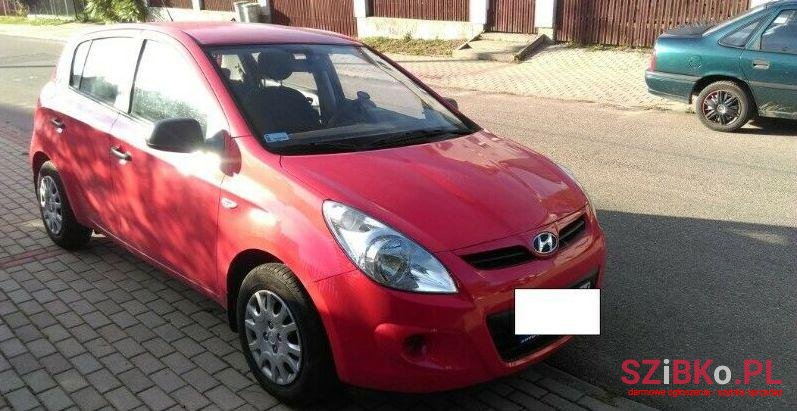 2012' Hyundai i20 photo #1
