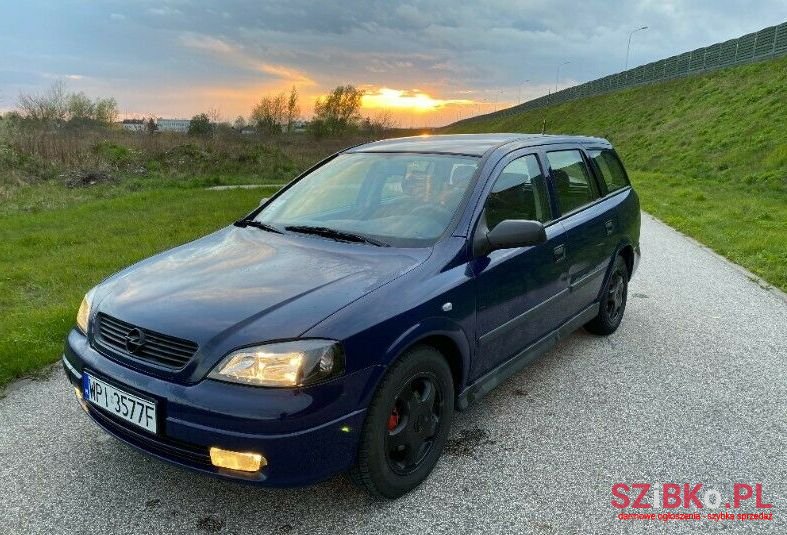 2008' Opel Astra photo #1