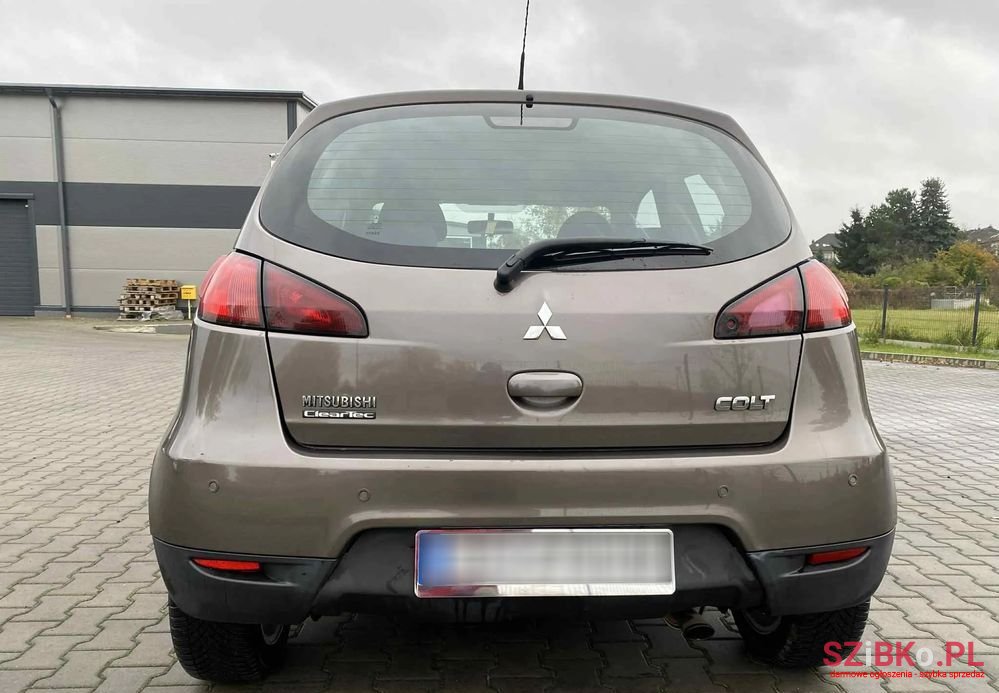 2011' Mitsubishi Colt 08-14 photo #6