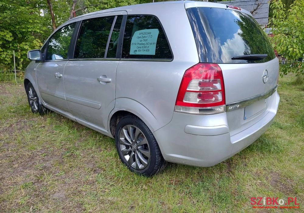 2010' Opel Zafira photo #6