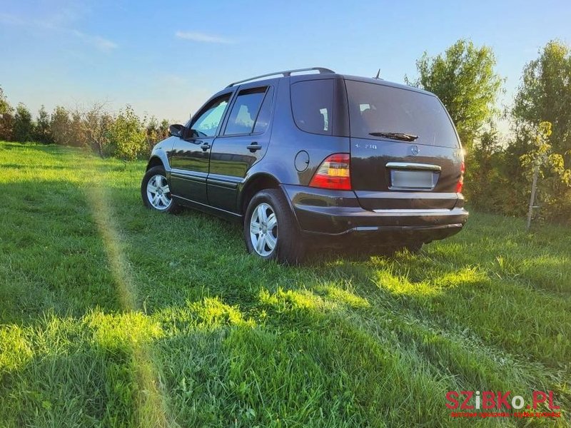 2004' Mercedes-Benz Ml photo #2