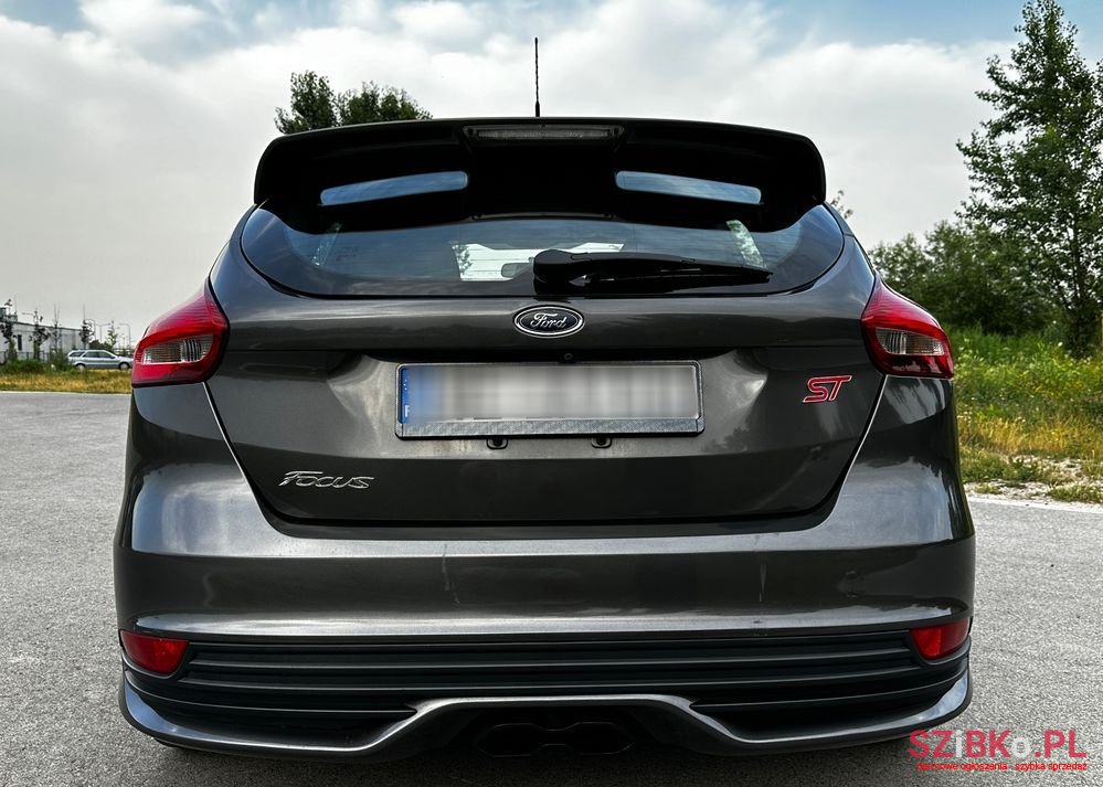 2016' Ford Focus 2.0 Ecoboost St photo #6