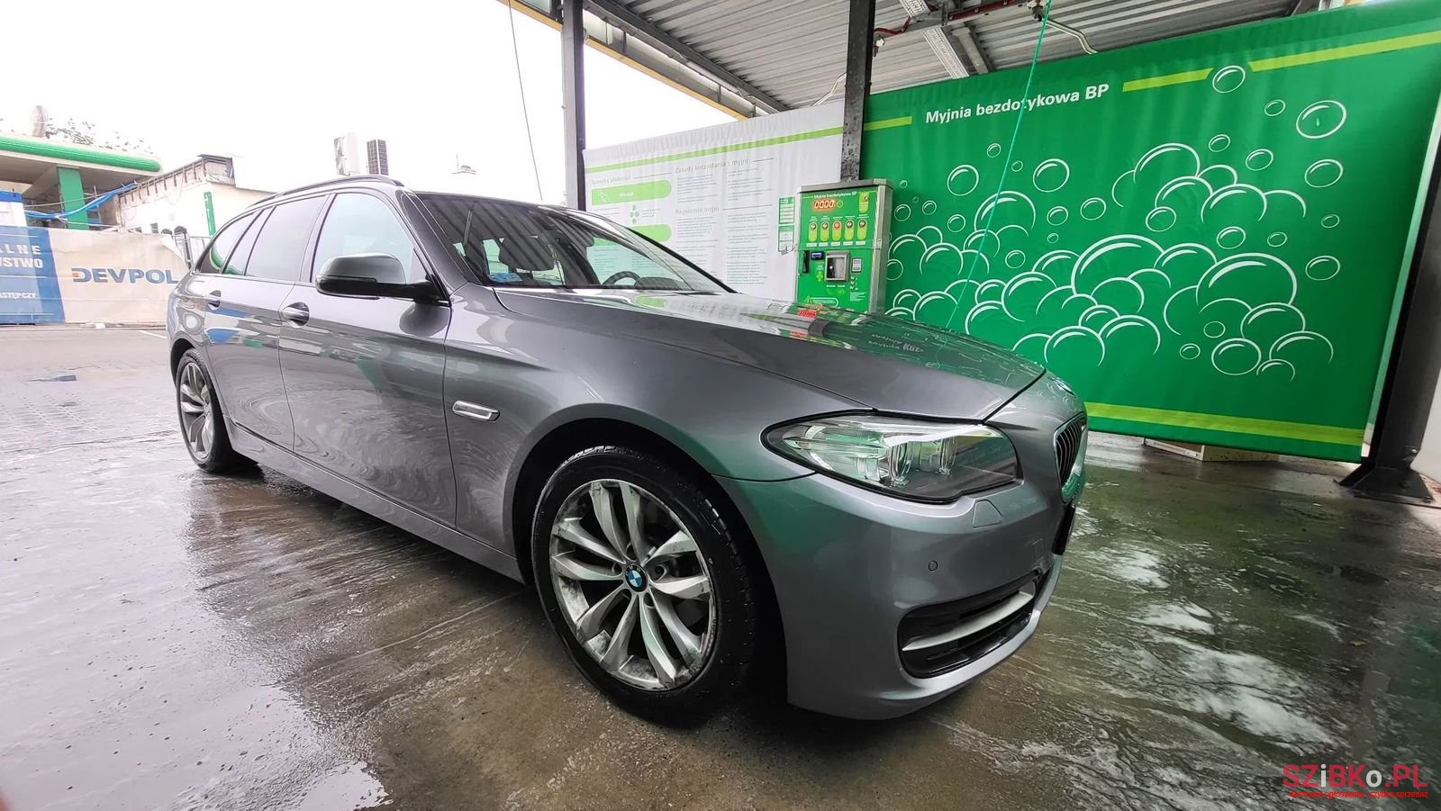 2016' BMW 5 Series photo #6