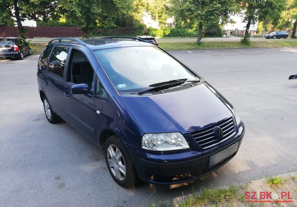 2002' Volkswagen Sharan photo #1
