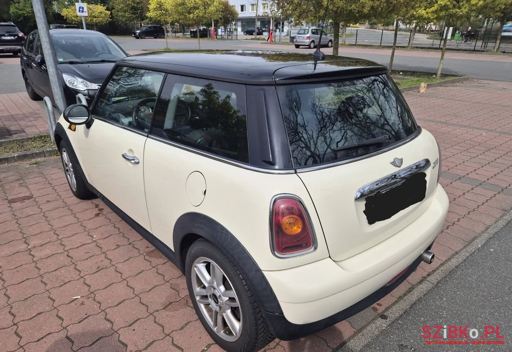 2007' MINI Cooper Standard photo #6