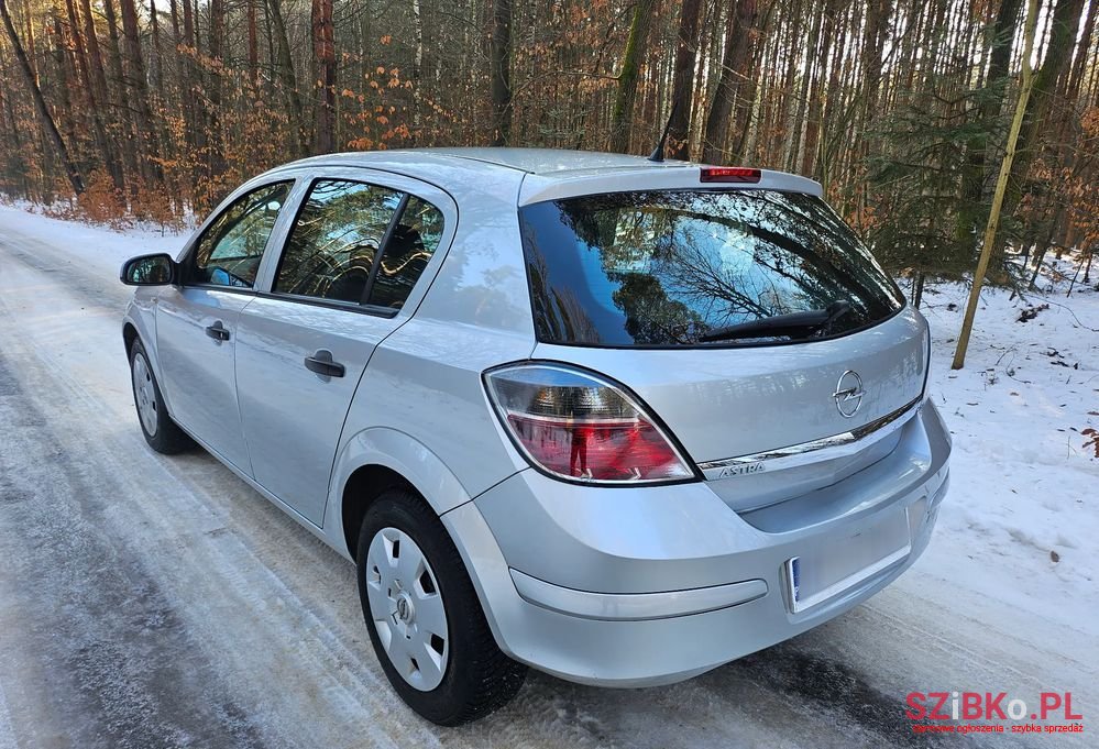 2009' Opel Astra photo #6