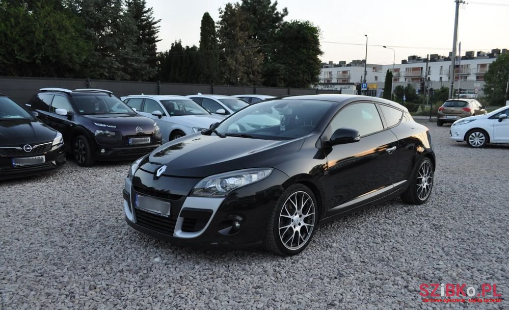 2009' Renault Megane photo #2