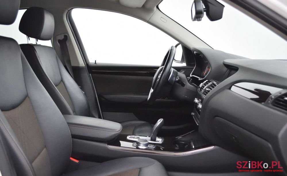 2017' BMW X4 Xdrive20I Xline photo #3