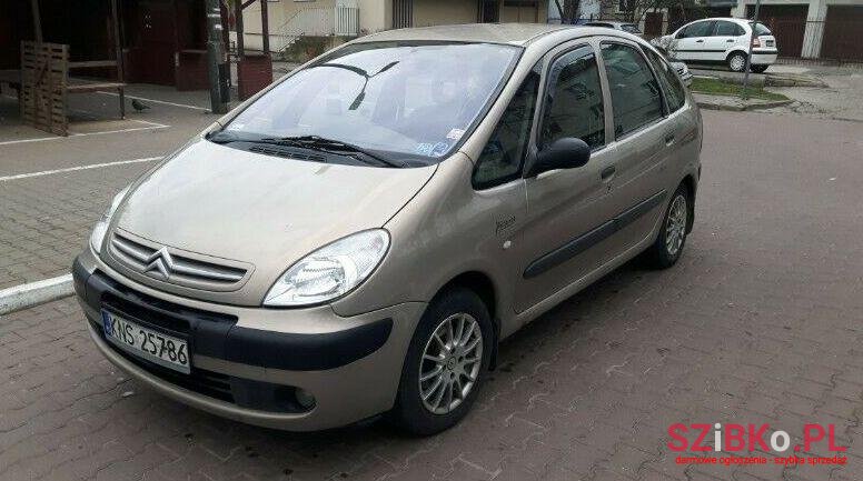2005' Citroen Xsara Picasso photo #1