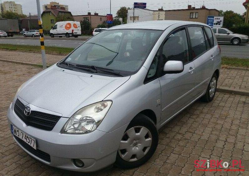 2004' Toyota Corolla photo #1