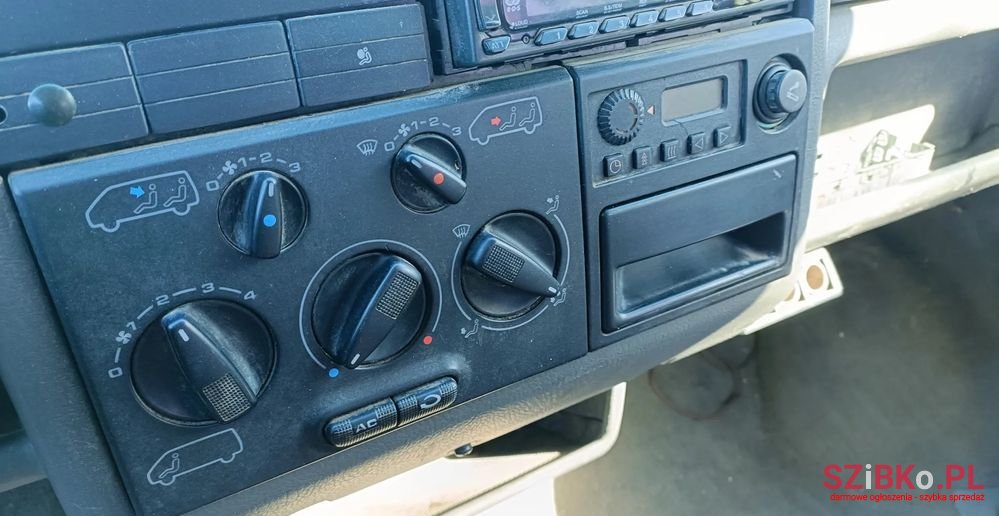 1996' Volkswagen Caravelle photo #6