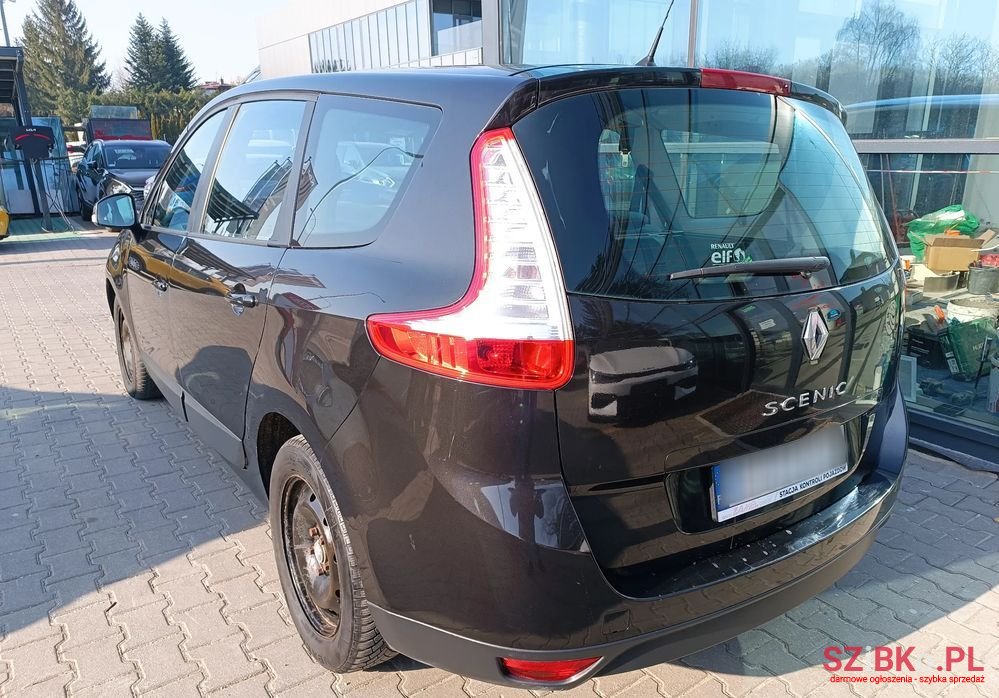 2010' Renault Grand Scenic photo #4