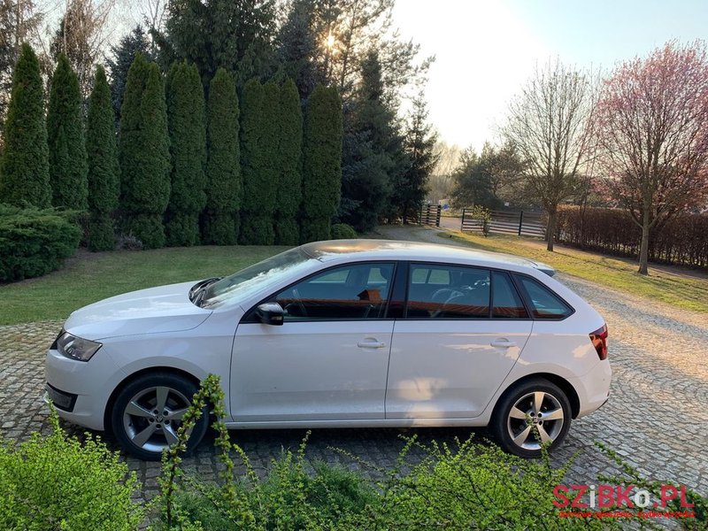 2015' Skoda Rapid 1.2 Tsi Ambition Dsg photo #2