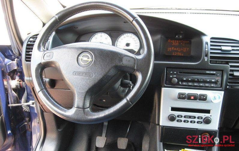 2003' Opel Zafira photo #2