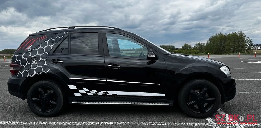 2008' Mercedes-Benz Ml photo #6