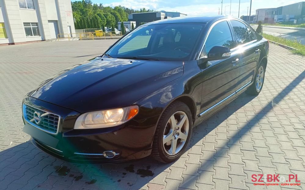 2010' Volvo S80 2.4D Momentum photo #1