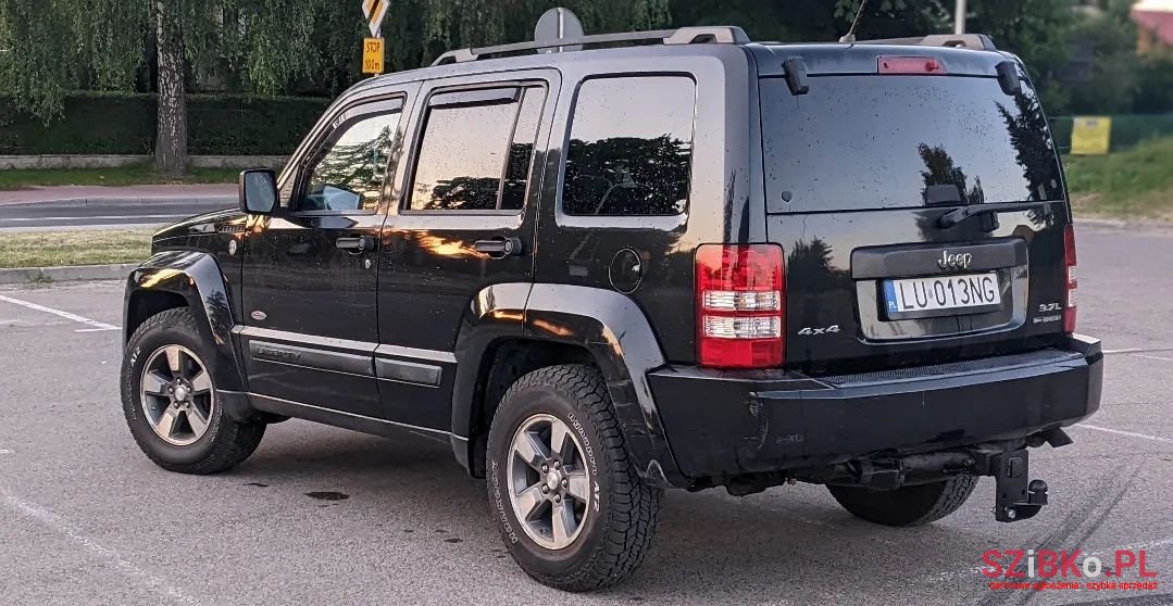 2008' Jeep Liberty photo #3