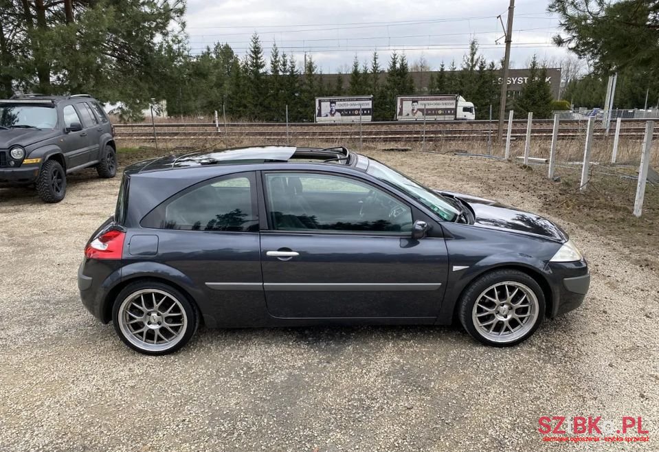 2007' Renault Megane photo #4